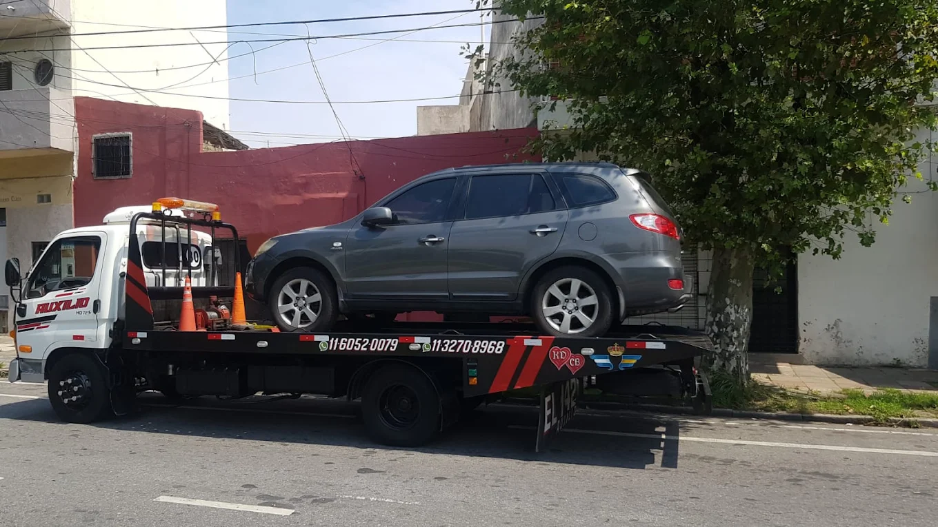 Camioneta SUV trasladada con seguridad